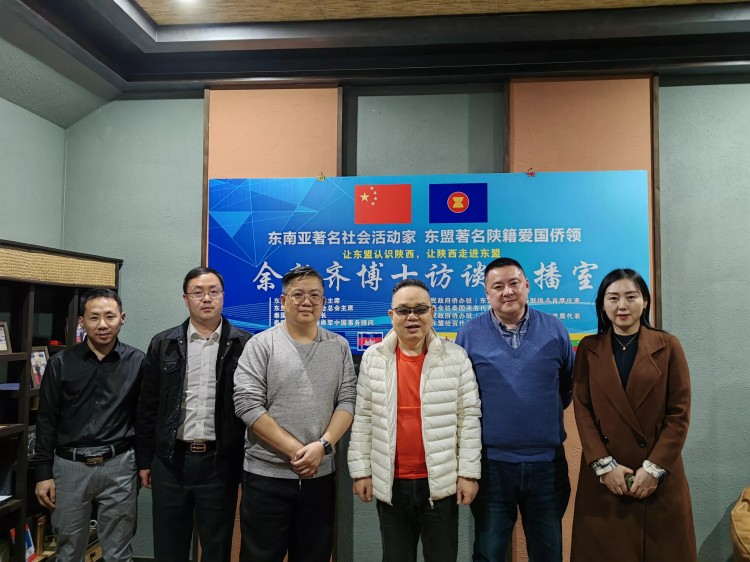 香港威馬仕實(shí)業(yè)集團(tuán)董事局主席莫維勤一行四人拜訪余新齊博士
