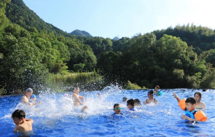 你知道江西最大的室內(nèi)恒溫水樂(lè)園嗎？