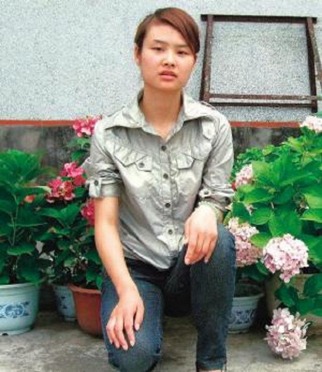 2009年湖北一賓館女服務員致兩官員一死一傷法院：無罪釋放