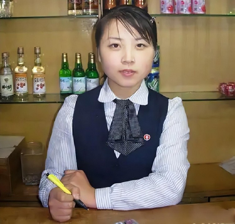 2009年湖北一賓館女服務員致兩官員一死一傷法院：無罪釋放