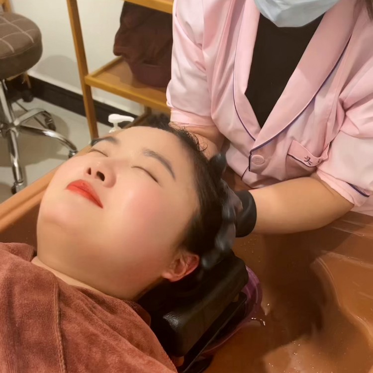 小伙伴們最近好閨蜜介紹的這家頭道湯養生館真的太舒服...
