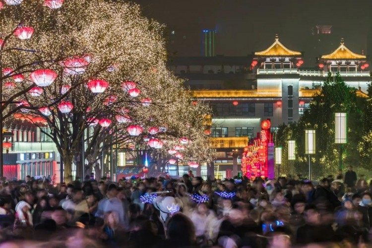 ?0負擔逛街，年輕人“躺平游”帶火西安文旅消費