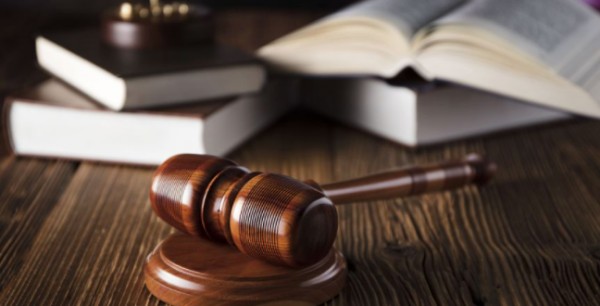 男子在美團購買按摩套餐被警方抓獲，認定為嫖娼，他不服告上法庭怎么判決？
