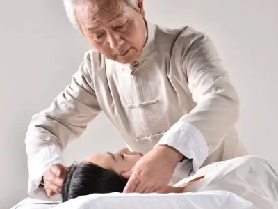 一個(gè)22歲的寧波女孩按摩后腦梗死,按摩手法不規(guī)范會(huì)有什么危害?